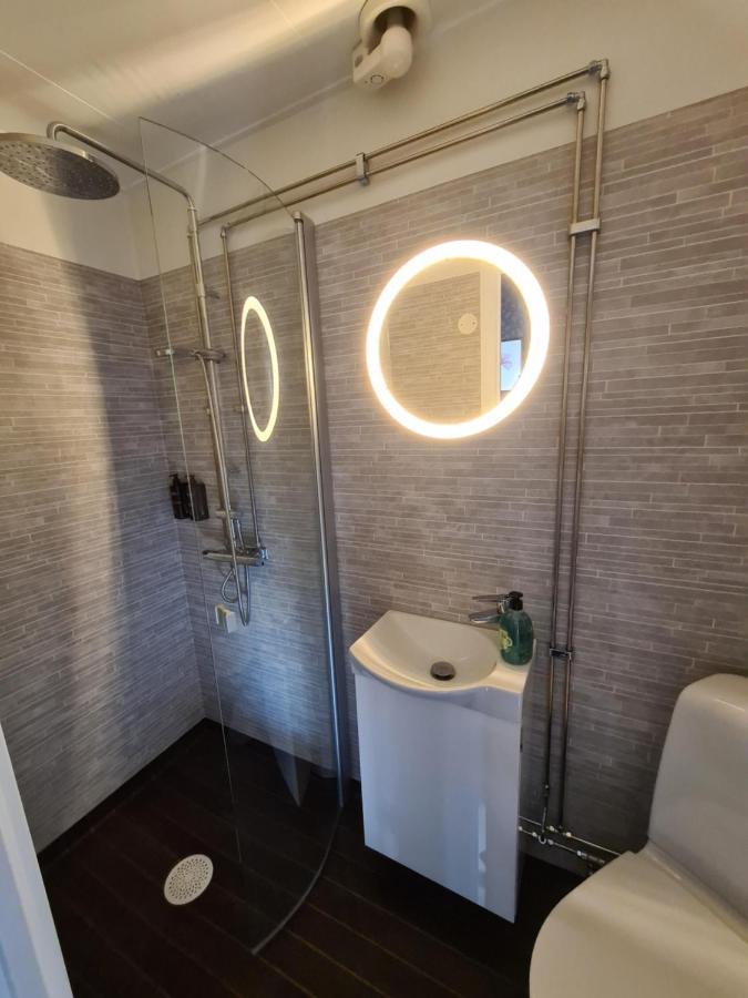 Dala-Jaerna Hotell Och Vandrarhem Zewnętrze zdjęcie