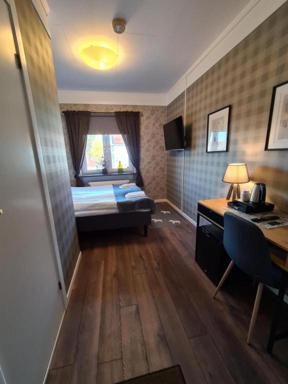 Dala-Jaerna Hotell Och Vandrarhem Zewnętrze zdjęcie